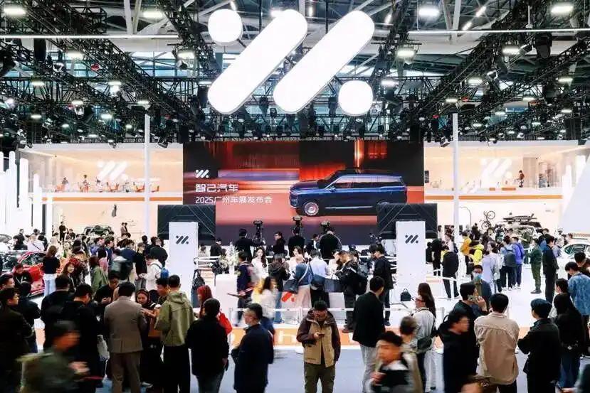 走出“舒适区”，LS9重新定义同级豪华体验问界M9、理想L9、极氪9X、银河