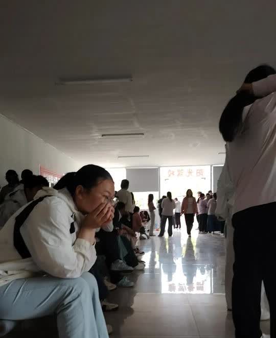 今天又把科三考挂了，气的饭也吃不下了，自动挡本来就简单，两次机会都没把握住。