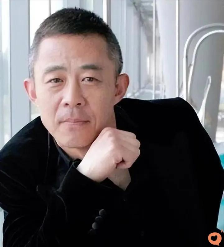 这个世界最搞不懂的人就是侯勇了明明自己都58岁了，居然和三婚妻子生了个儿子