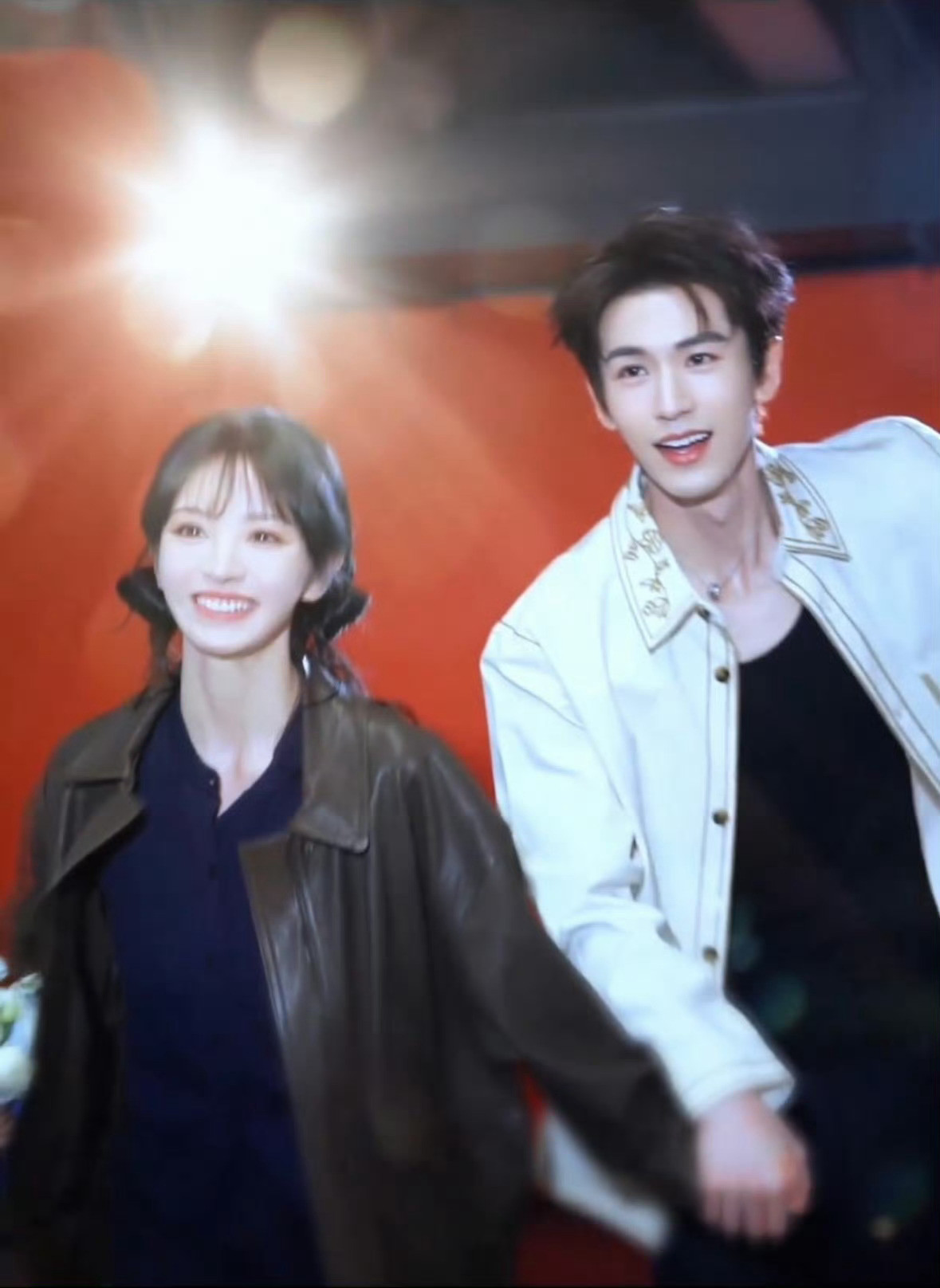 张凌赫田曦薇太养眼了逐玉逐玉我们喜欢你谁看了张凌赫田曦薇不说一句好帅好美好配！！