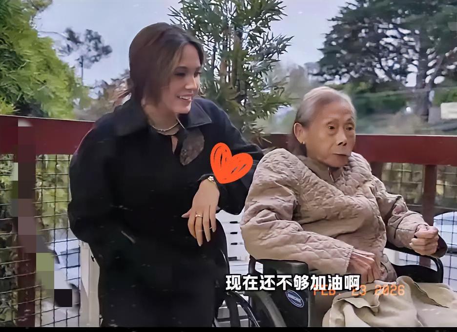 谷爱凌获金牌当日，外婆辞世。她忘记了很多事，却叮嘱谷爱凌：“长大后要成为国家栋梁