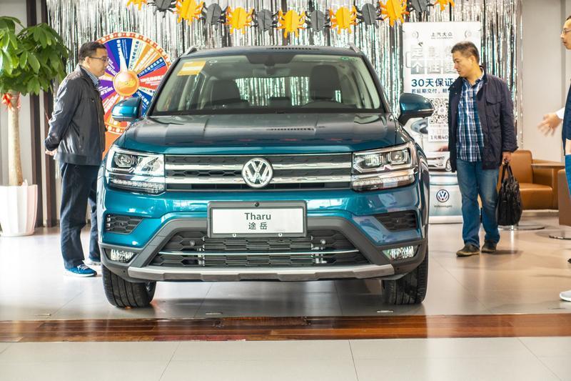 雪佛兰探界者和大众途岳哪个更好，还真得好好说道说道。价格上，途岳2025款新锐