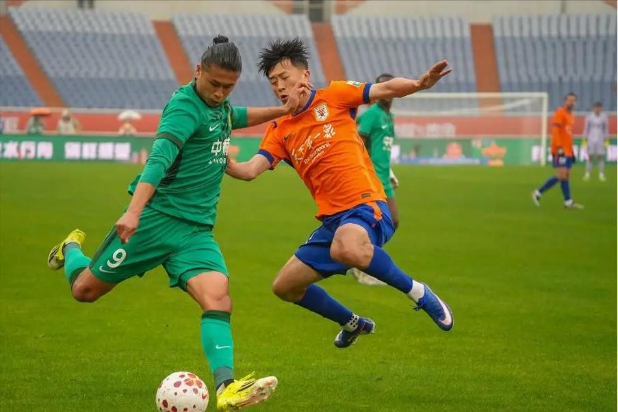 根据目前的消息，国脚刘洋并没有随队远征河南，此役大概率也将缺阵。刘洋本赛季重返