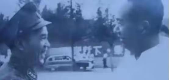 1957年，山东潍坊军分区司令员陈昌奉正准备吃午饭，一碗热气腾腾的饭刚端上桌，警