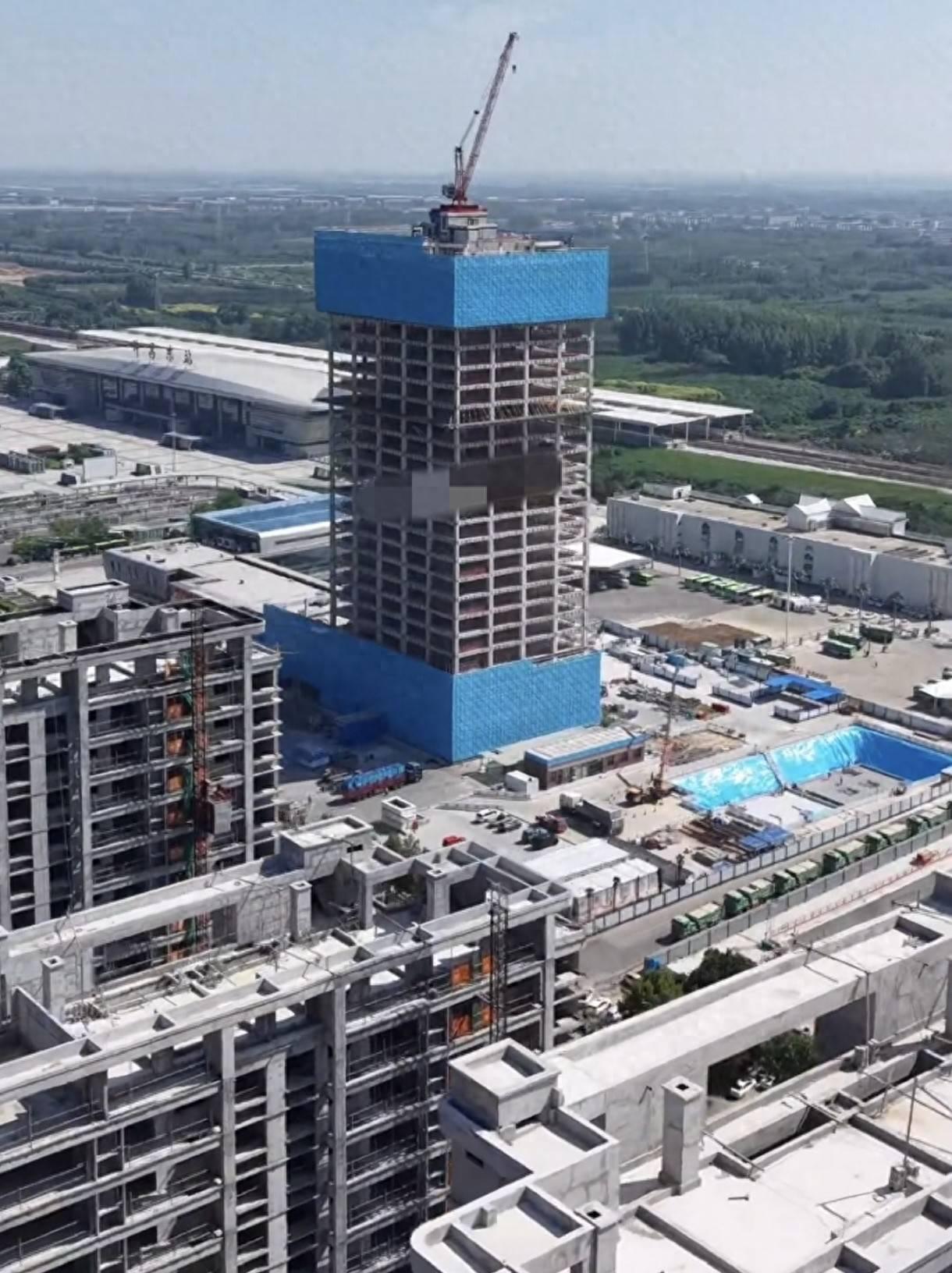 胖东来郑州首店的建设工地，牛不牛！颠覆了国内建筑工地的固有形象，引领了新标准，创