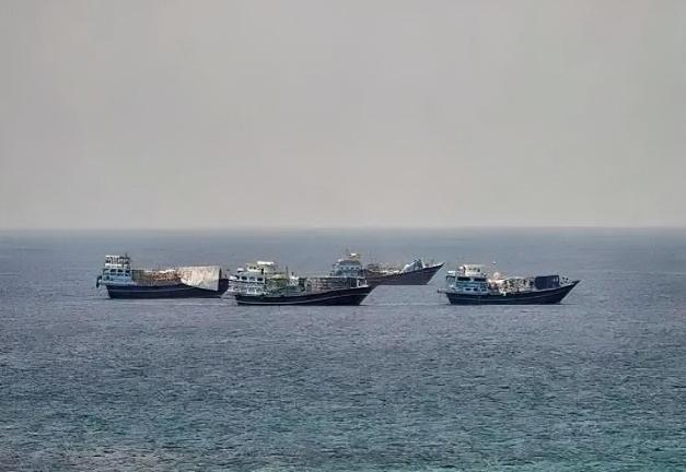 7月12号凌晨，伊朗革命卫队海军直接对外发布通知，霍尔木兹海峡临时全关，不