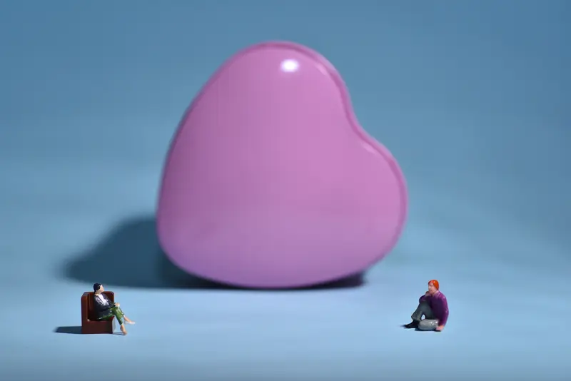 按理来说，超过大龄青年终生未娶的都算是光棍！那不光农村的没娶媳妇的就是...