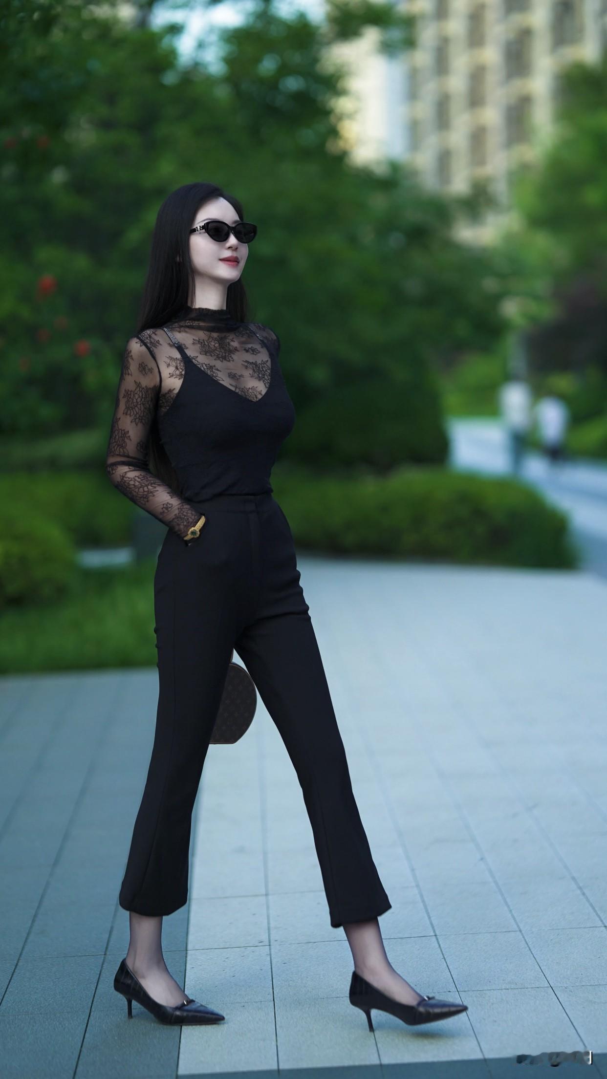 什么是真正的女性之美?有自己的思想，不随波逐流很迷人。