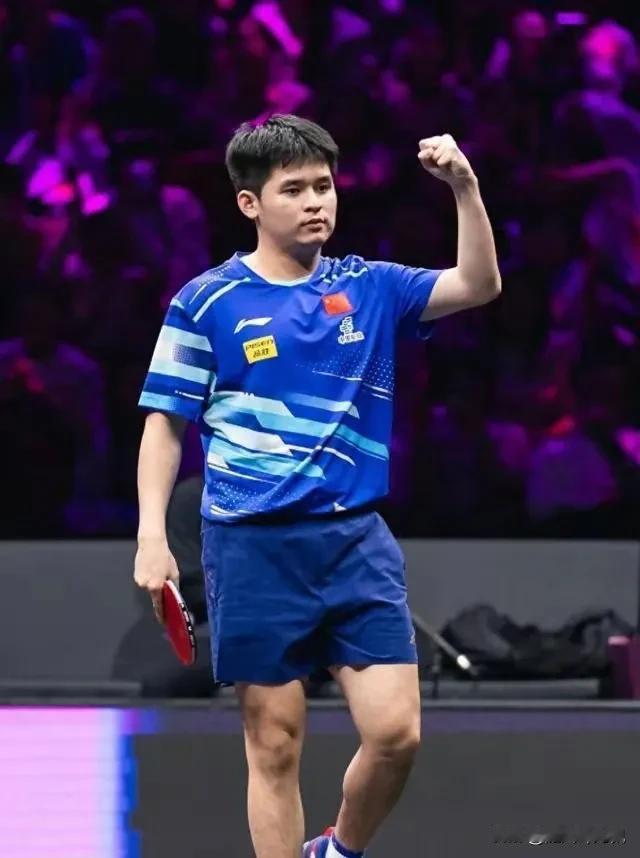 林诗栋一鼓作气3：0战胜冯翊新，晋级男单16强，下一站安宰贤。林诗栋虽然赢了