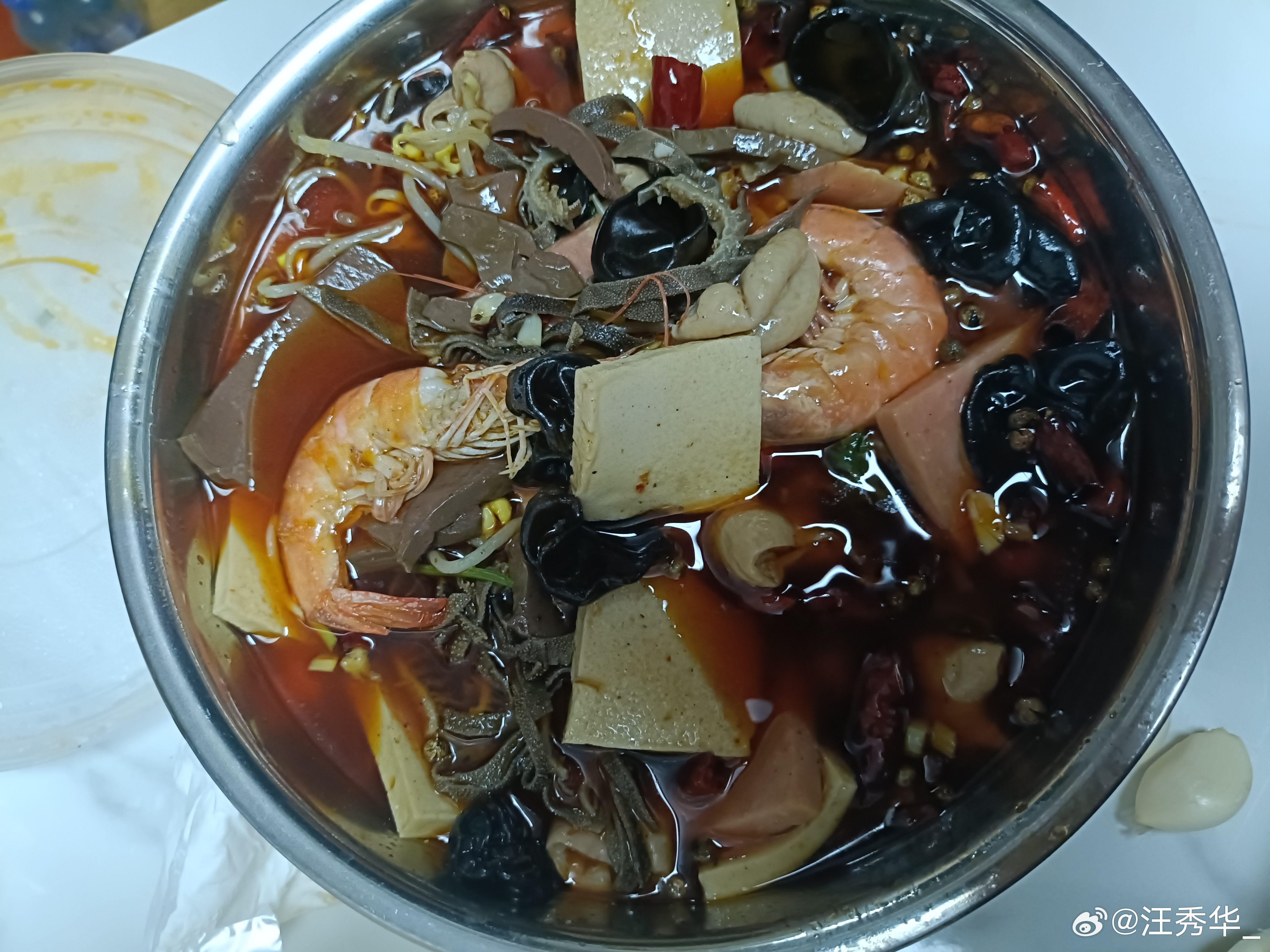 想吃牛蛙和毛血旺了，想吃东北的狗肉了。