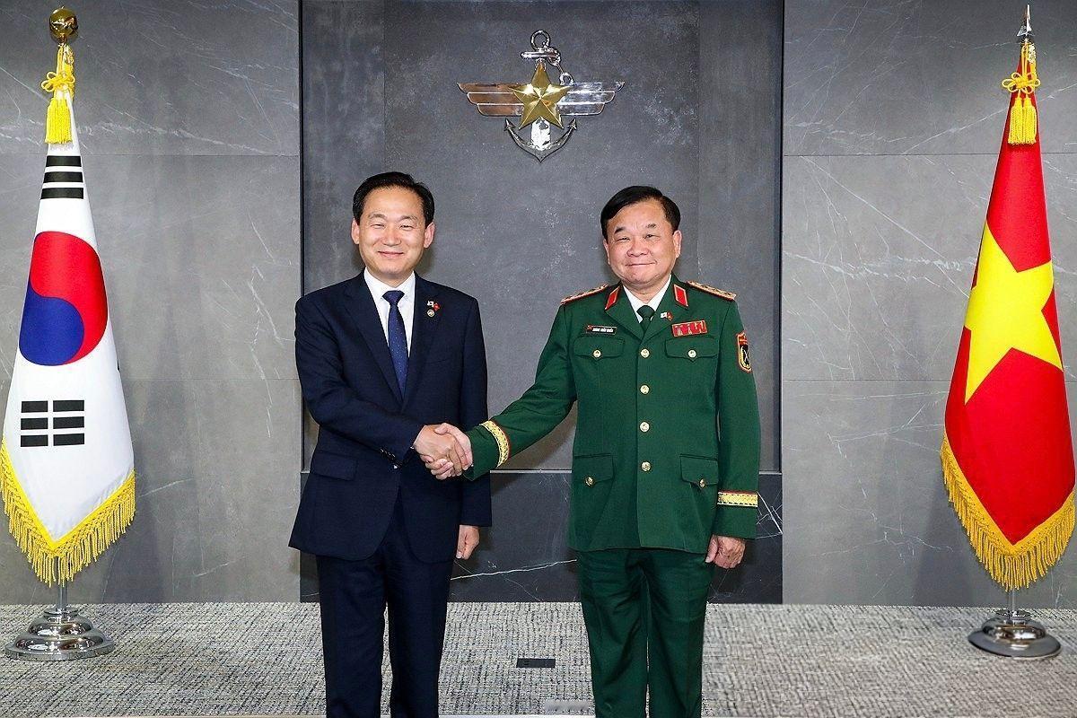 韩媒：越南副防长涉嫌性侵韩国国防部职员据韩联社报道，当地时间20日，韩国军方