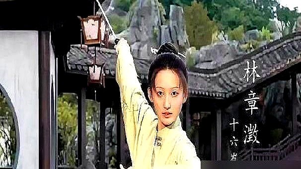 点映礼上刘学义抱谭松韵，手悬空、身子往后撤半寸，全网都在笑他避嫌避出了生理反应。可这剧能把热度冲到3