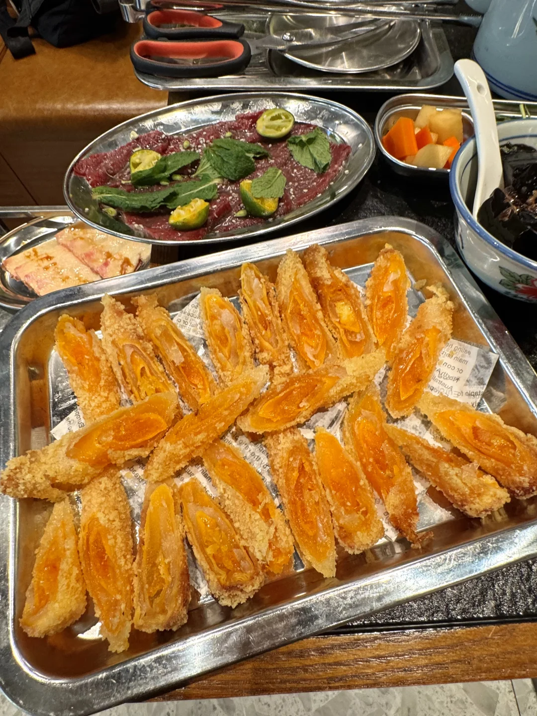 会一直去体育西吃的（金沙咸蛋黄卷）！！！！