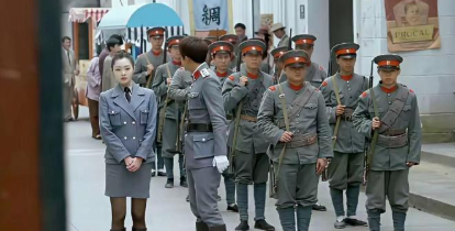 以前难道穿着丝袜打仗么​​​