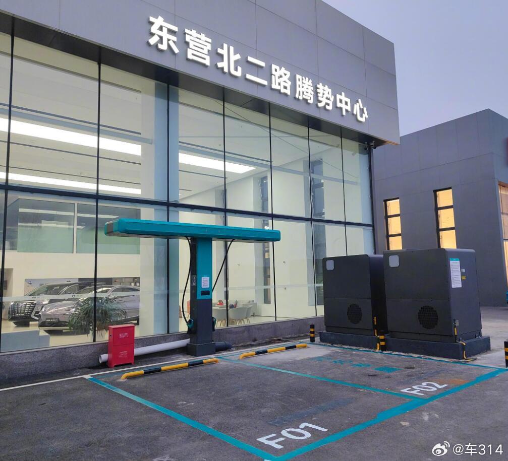 大家在买电车的时候，不仅关注车子本身，其实更关心配套的充电基础设施。在这方面，比