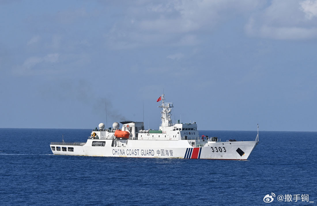 台“海巡署”称前天上午中国海警3303舰、3107舰航入东沙“限制水域”，台“云林舰”并航监控。在此