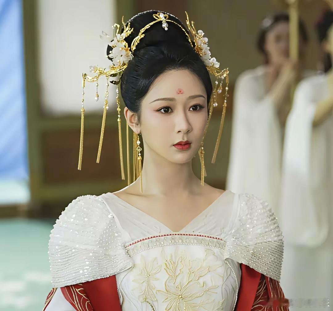 90花扛剧女演员，我只服这两位！​1.杨紫代表作:《香蜜沉沉烬如霜》《亲爱的热爱