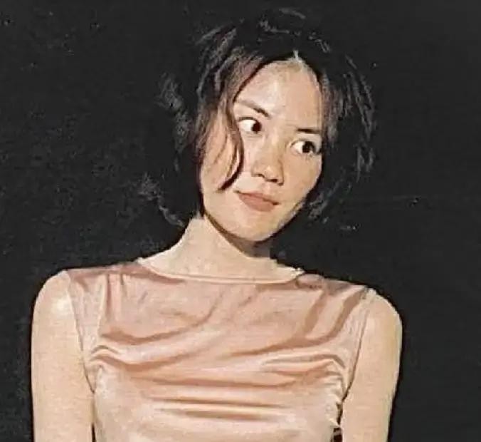 这么多年大伙儿可能都想偏了王菲和窦唯当年分道扬镳，压根就不是因为什么感情破裂或者谁不爱谁了直到看了今