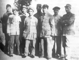 毛泽东非科班赢关键战！粟裕：打一辈子仗就服他“你们这些人啊，打了一辈子仗，