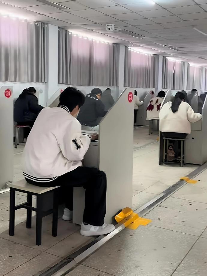 18岁发现过科目一最快的方法​​​