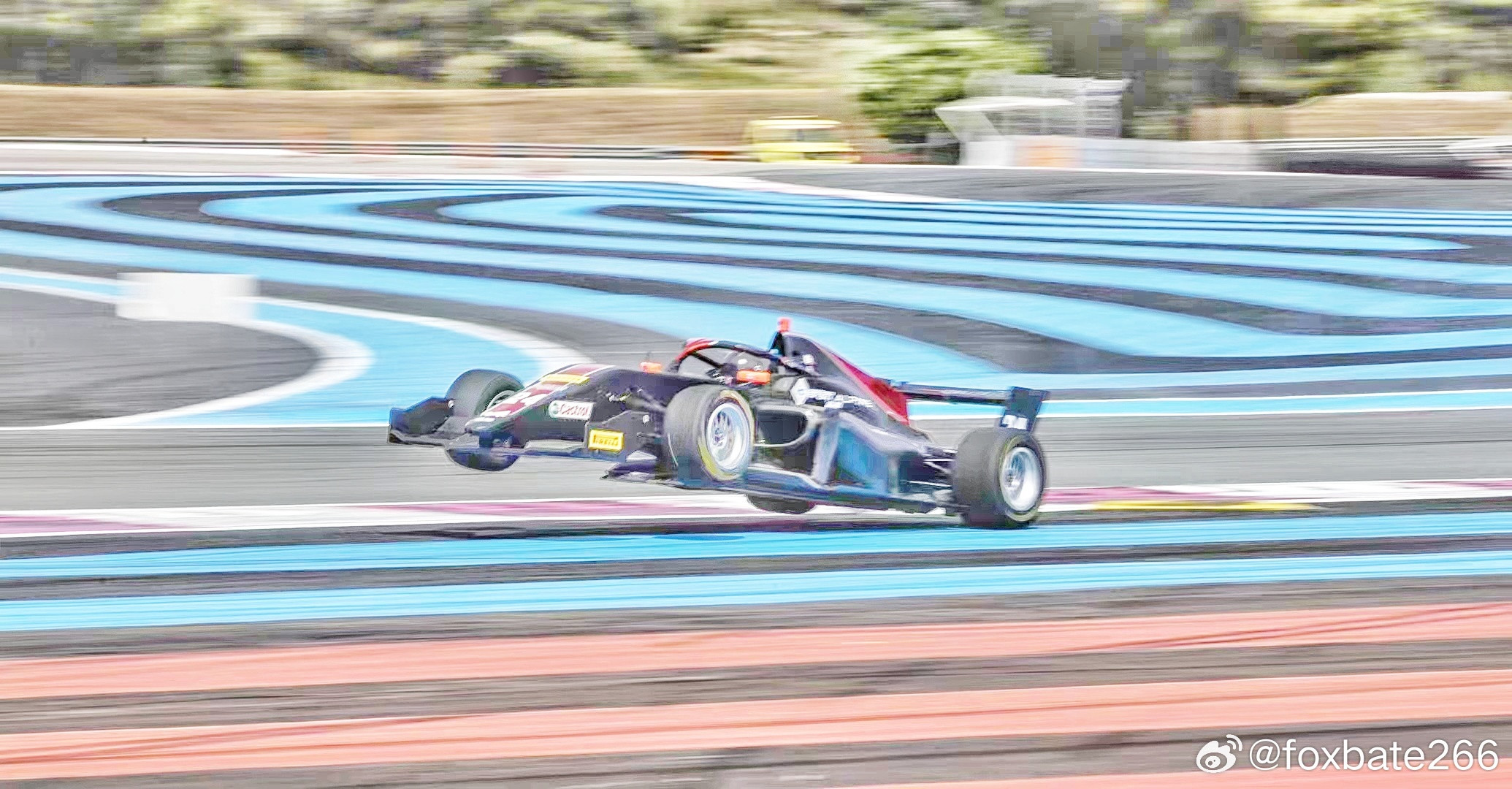 起飞。。。降落。。。