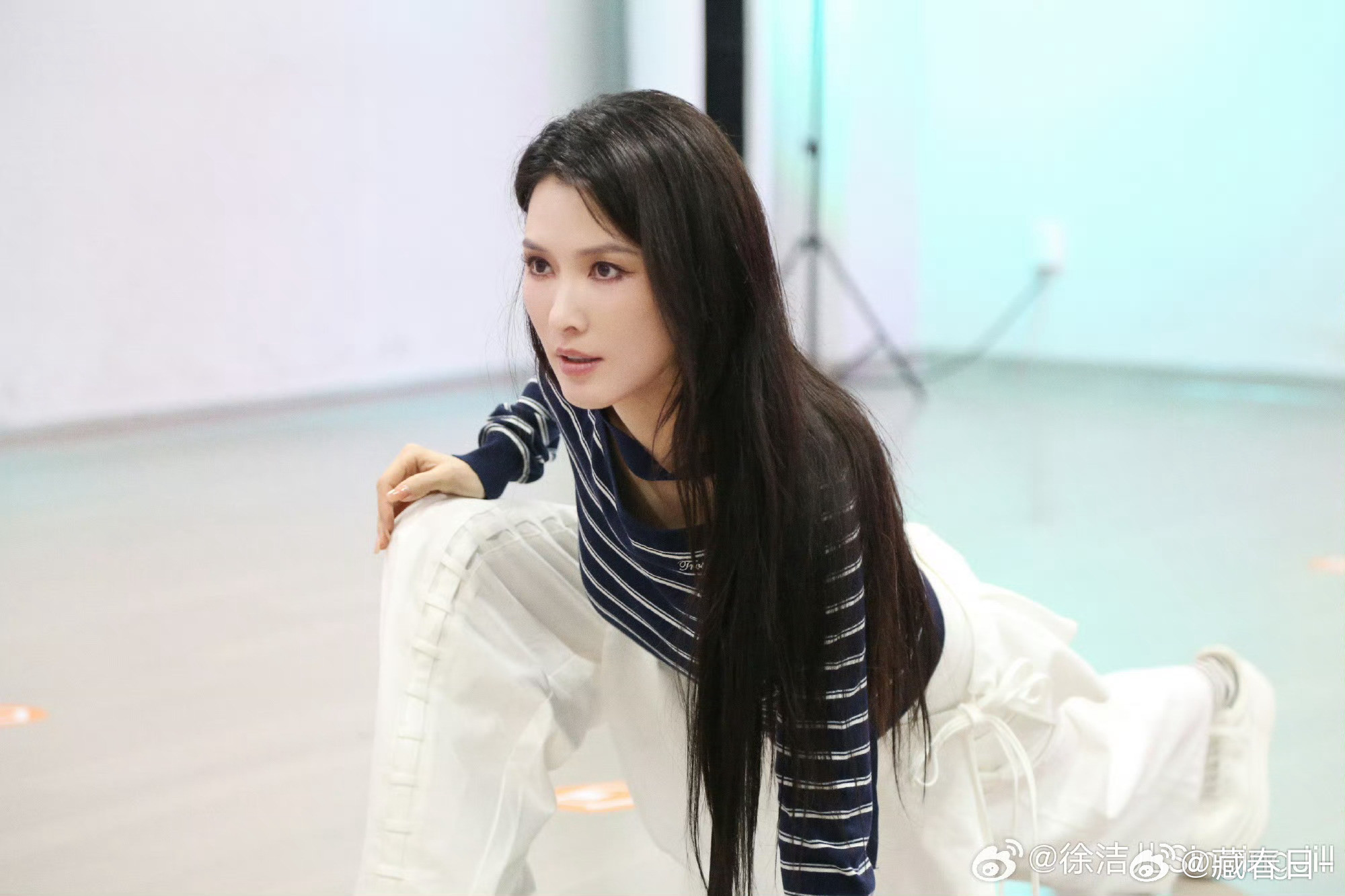 徐洁儿强者不惧强徐洁儿敢选敢拼大女人从演员到舞台，徐洁儿完成了一次漂亮的跨界。不