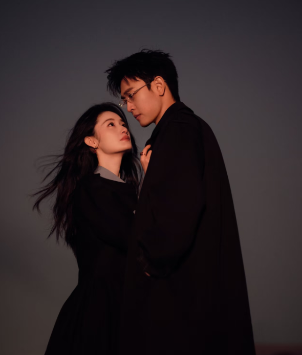 千呼万唤姐姐姐夫杂志封面全套来了谁懂这种一步到位的惊喜，不得不说这次杂志方真的