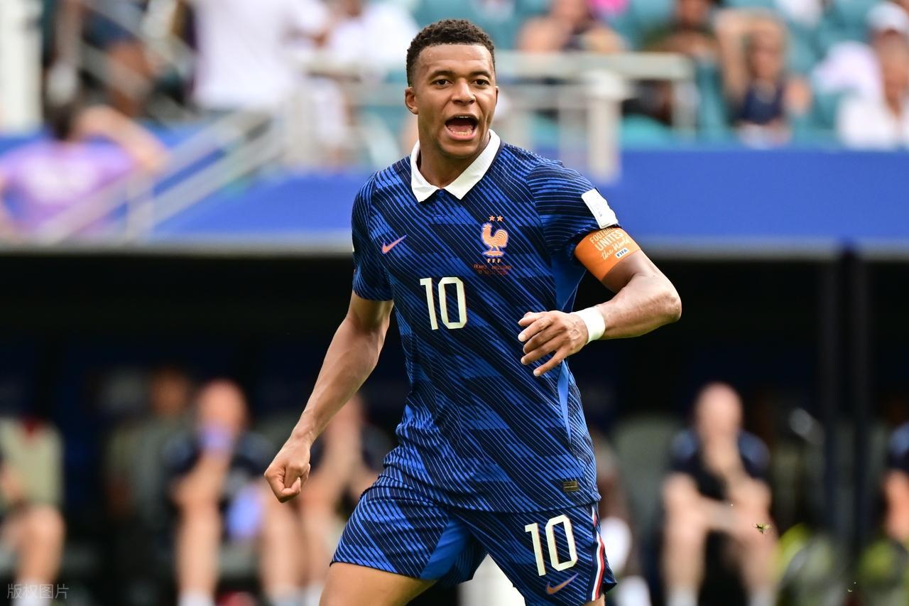 法国队的三个黑枪手，2030还能组队再战世界杯？2026世界杯：姆巴佩：1