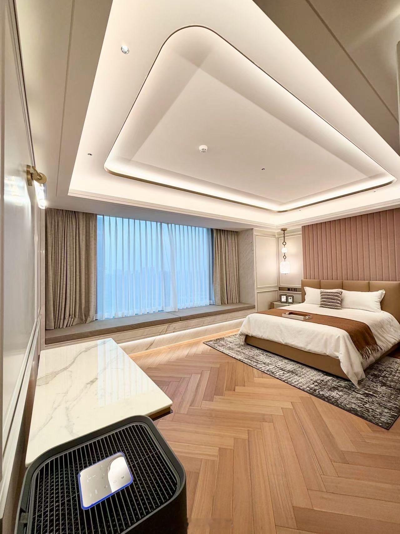 看过宝中壹方中心这套房子的没有说不喜欢的。成交记录：壹方中心488平6900万1