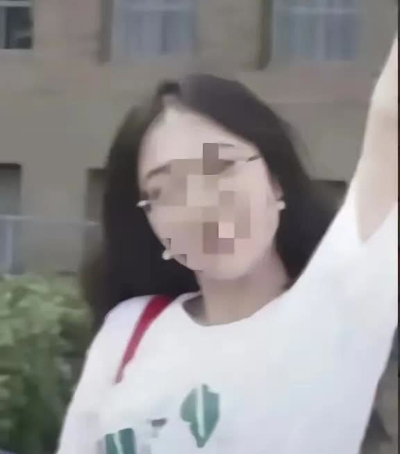 瓜又闹大了？来看看怎么回事儿杨景媛当讲解员上校报剪了短发也上了校