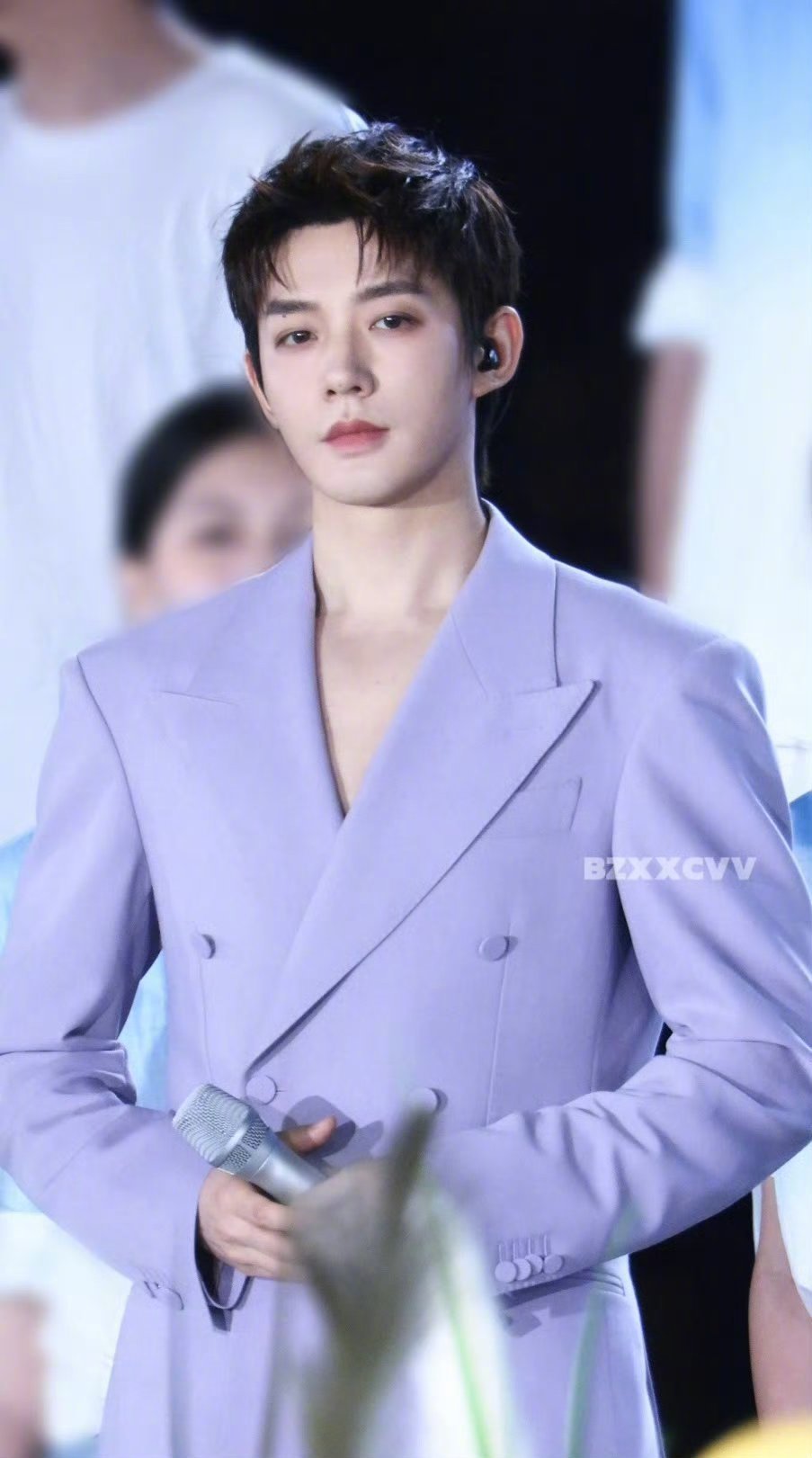 邓为超话发帖量破亿恭喜邓为超话发帖量破1亿，真的无法复刻的存在，活粉好多，火火