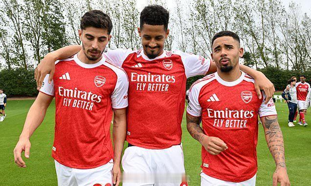 每日邮报IsaanKhan消息，哈弗茨因膝盖微创手术后在康复过程中遭遇反复，预