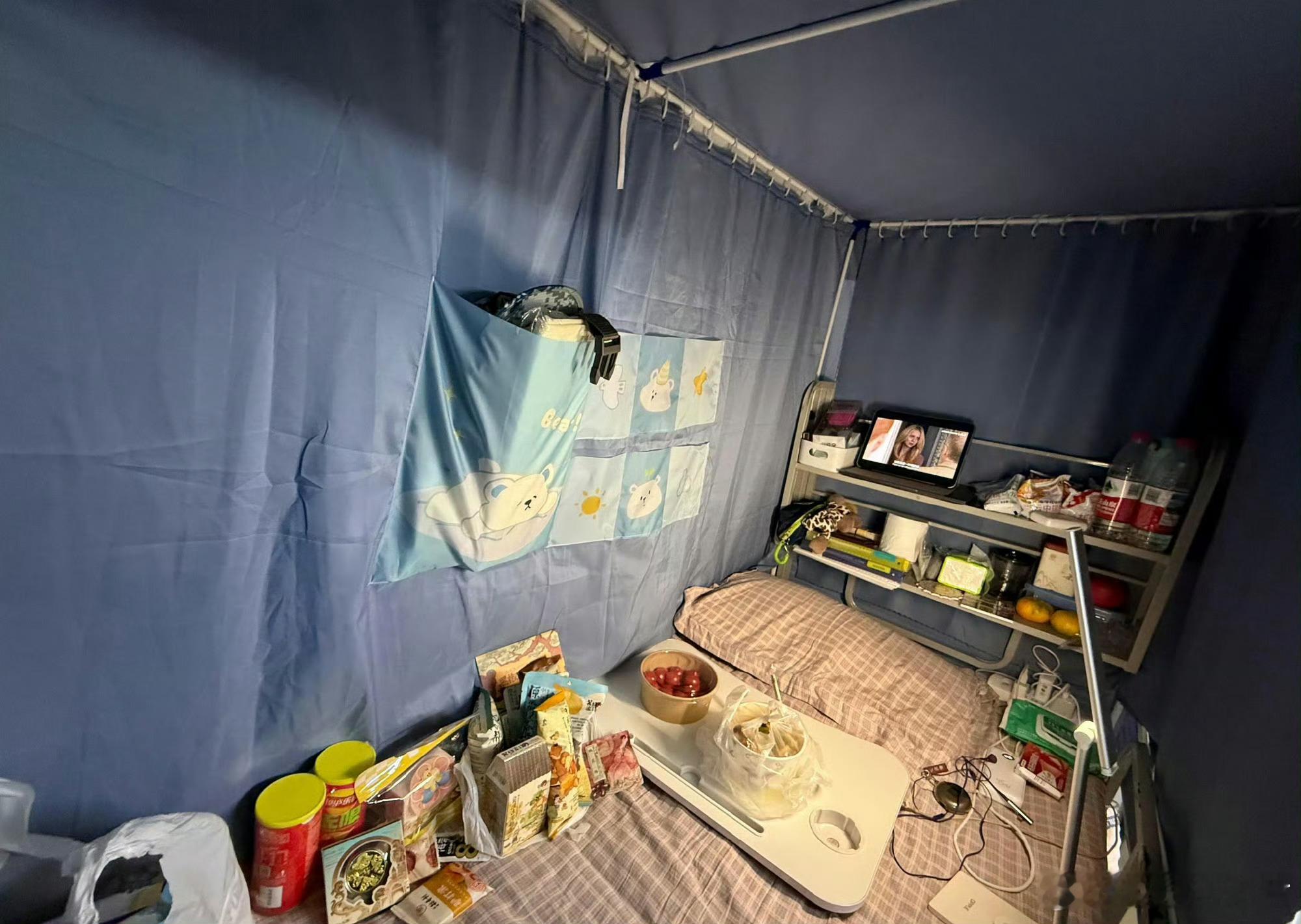 当我把宿舍当成青旅来住​​​