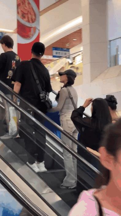 破案了！终于知道汪峰为什么深夜发文了不是舆论太大，也不是怕宁静生气，而是小女