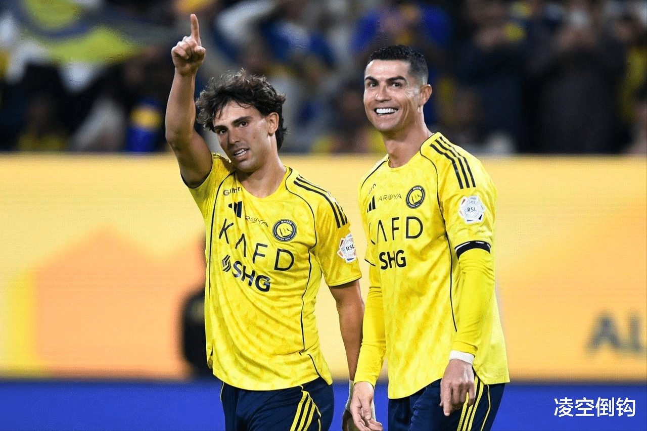 本泽马首秀戴帽率队6-0，沙特联积分榜巨变：C罗主队跌至第三
