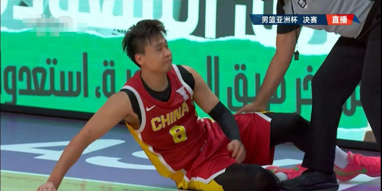 中国男篮队长赵睿真是太让人失望了！在今天中国男篮以89：90输给澳大利亚男篮的亚