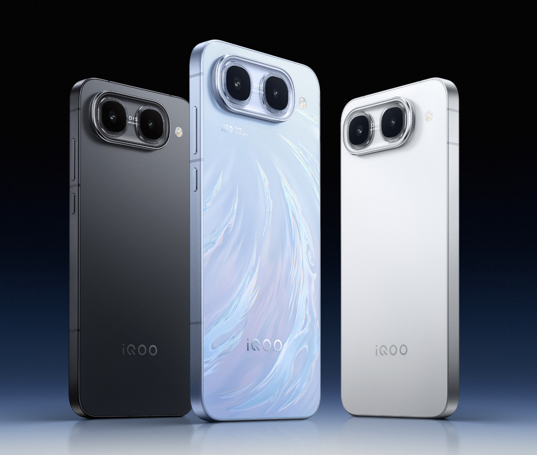 【解码时刻】  汇总目前放出的iQOO Neo11至尊版屏幕信息：  ...