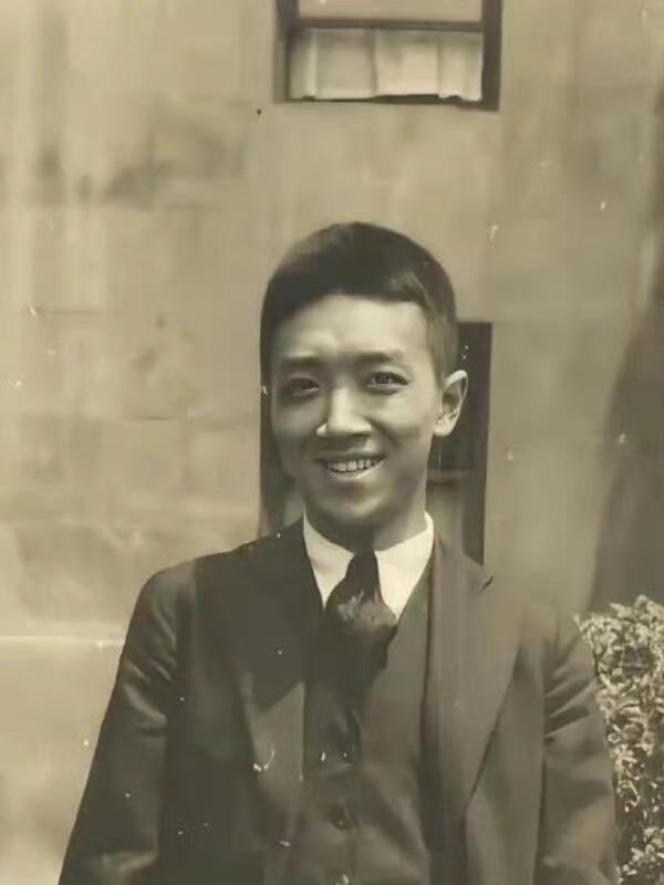 1910年，19岁的胡适赴美国康奈尔大学留学​​​