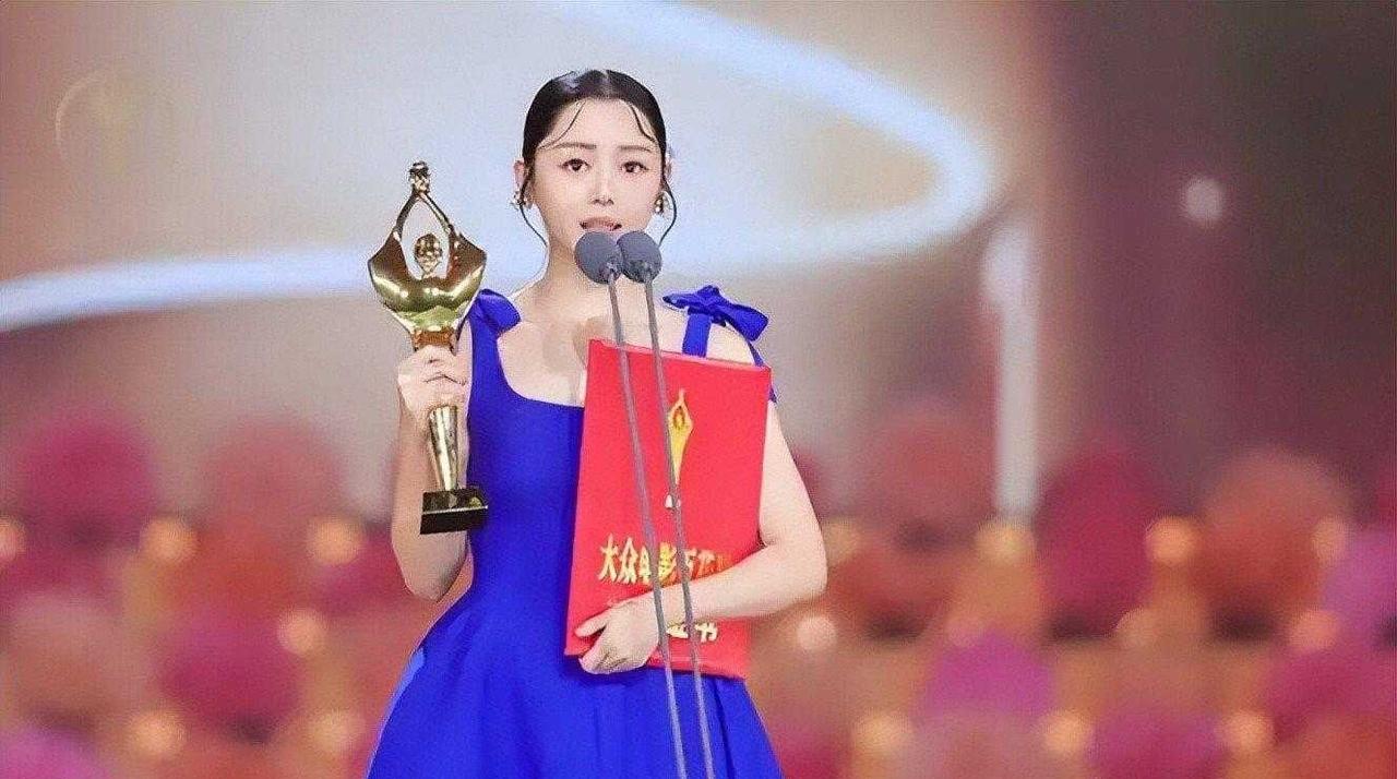卫诗雅坦言，婚后坚持演戏是最正确的决定卫诗雅感慨，41岁嫁人后没有放弃演戏，是