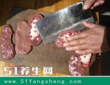 猪腰子和它们一起炖汤, 后劲十足, 再也不会腰酸背痛了!