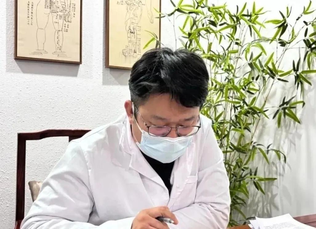 高血压的真正病因已被破解，不是“吃太咸”，也不是“年纪大”，而是这一个地方出问题