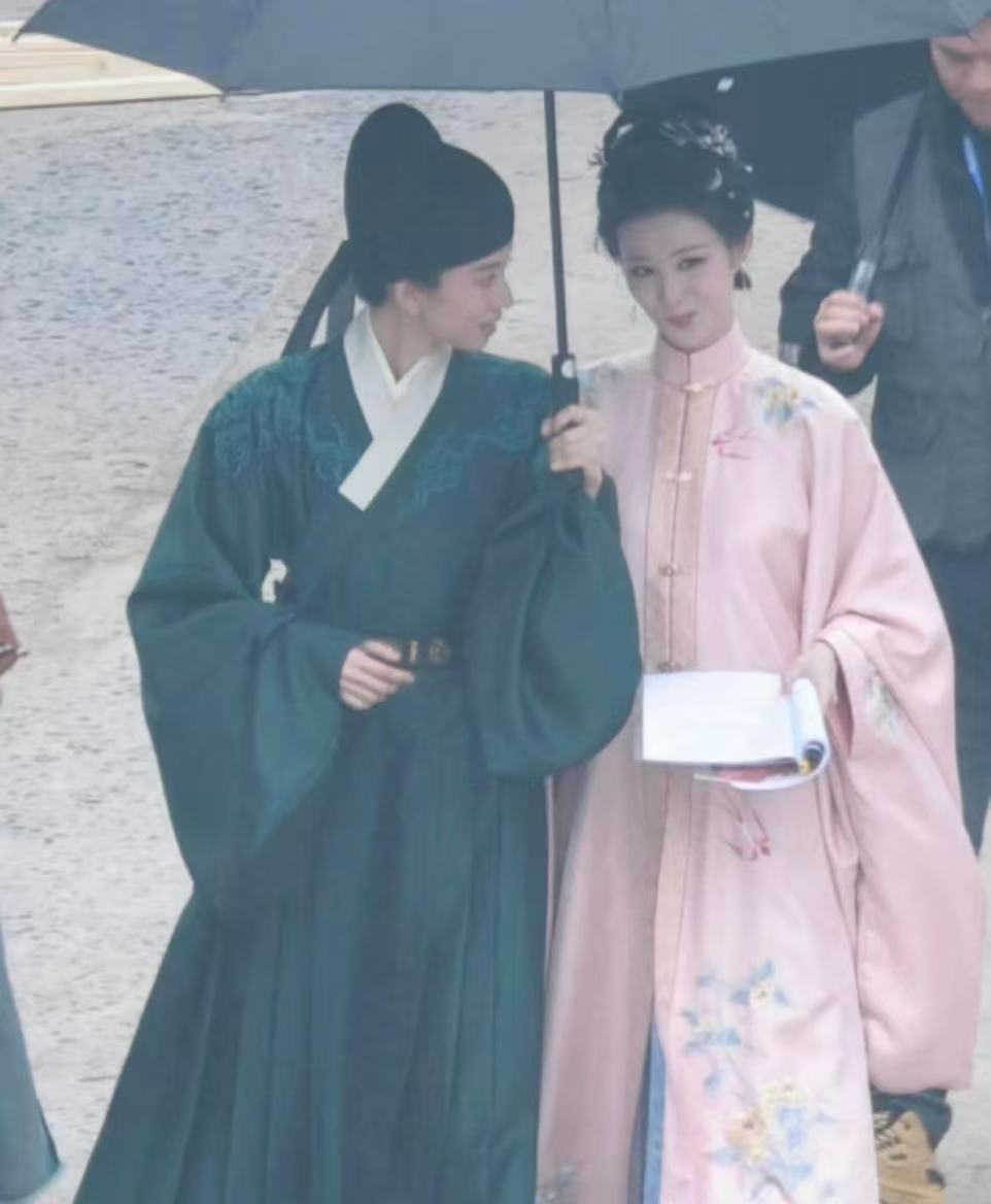 王楚然刘令姿三搭明月录王楚然刘令姿明月录路透哇塞小姐妹三搭了​​​