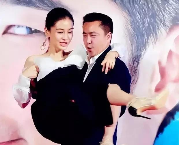 华谊兄弟“楼塌了”？王氏兄弟的奢靡人生与娱乐圈能量守恒定律[捂脸哭]吃瓜群众