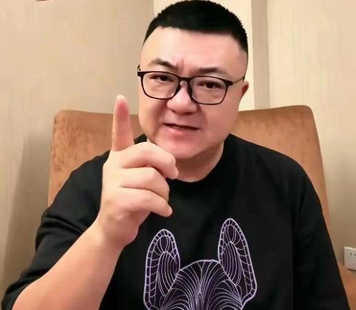 董路说了一句话，评论区直接炸了：“李昊，就是中国足球的福将。”这话不是吹的。