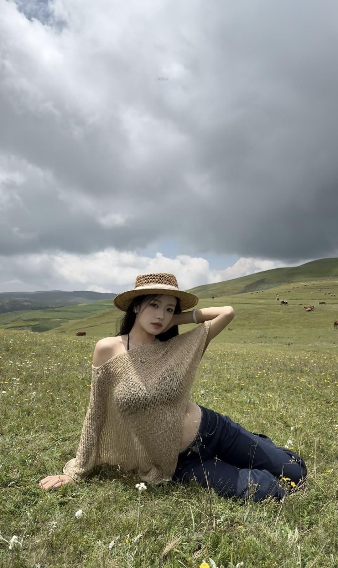 辽阔的草原，只可惜天气不好