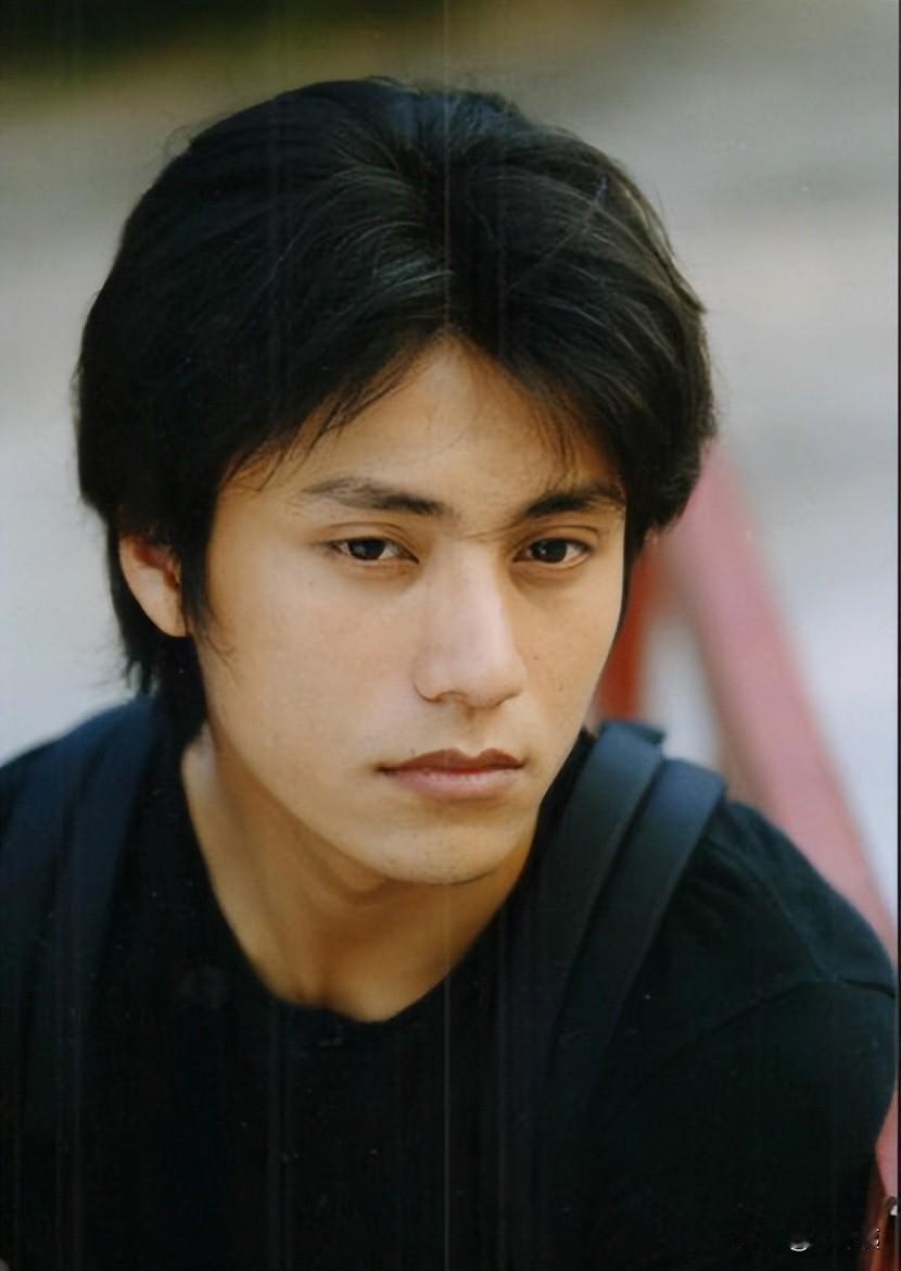 陈坤：儿子小时候特别爱问我妈妈是谁？她在哪？现在已经不敢问了。虽然妈妈角色的缺失