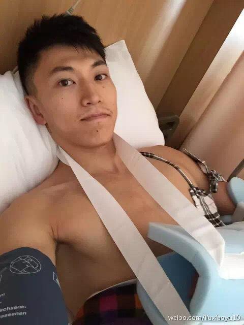 回忆杀，10年前大家还会在微博发发自拍cba​​​