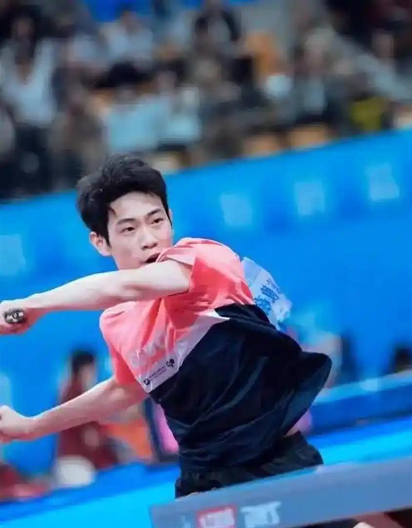 国乒一队左手将及特殊打法球员!男一队:左手将:王楚钦、黄友政、袁励岑、陈俊崧