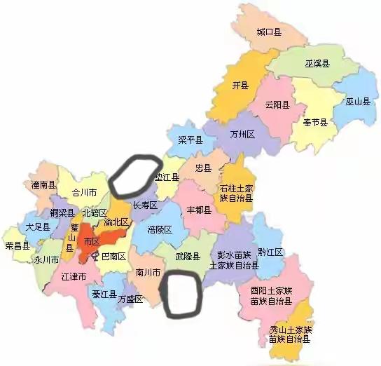 离重庆很近却不是重庆的区县邻水和道真，都像是嵌入重庆的一个楔子。如果把邻水和道真