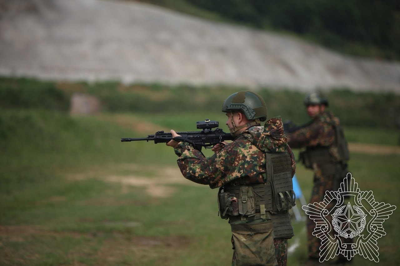 中白"神鹰-2026"空降兵联合训练：城镇模拟作战与轻武器实弹烽火问鼎计划